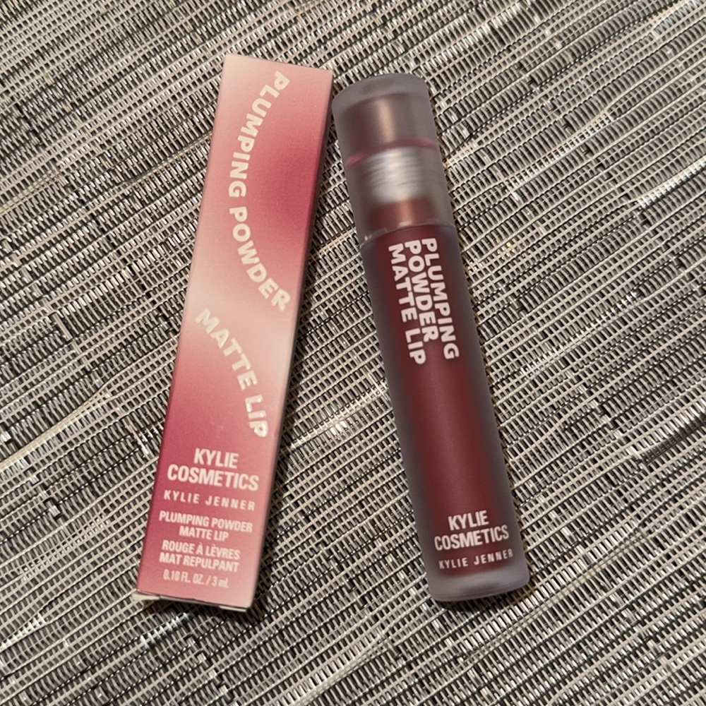 Kylie Cosmetics Plumping Powder Matte Lip - 360 Sweet Talk